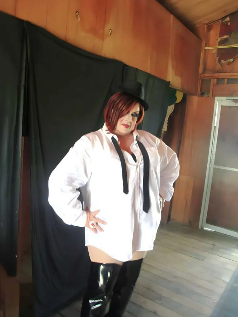 Jacqueline Frost backstage